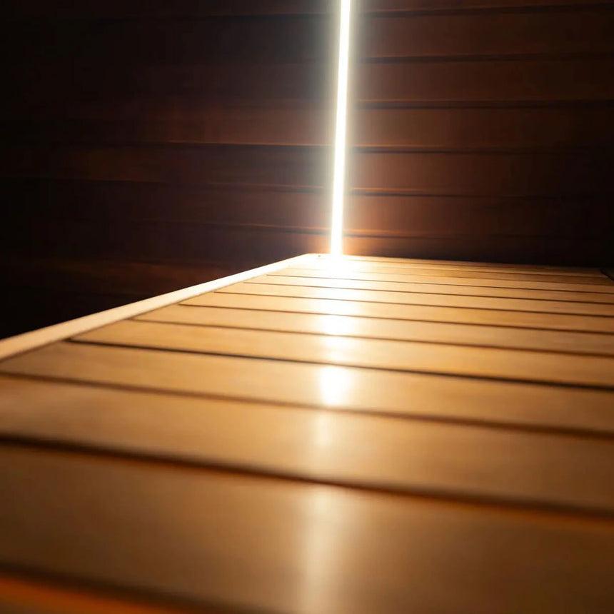 Upper bench of the Celsium Jonas Grand lit by a vertical LED strip in the corner